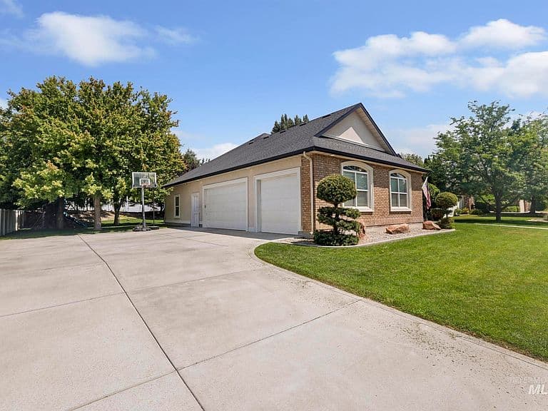 881 Morning Sun Dr photo 4