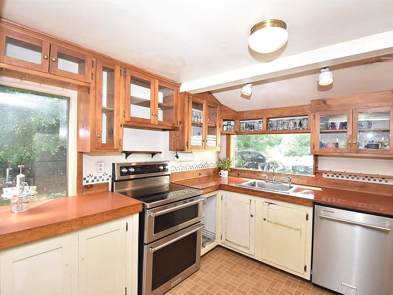 293 Stagecoach Road photo 5