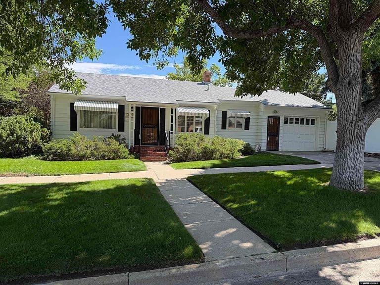 1209 S Lincoln St photo 1
