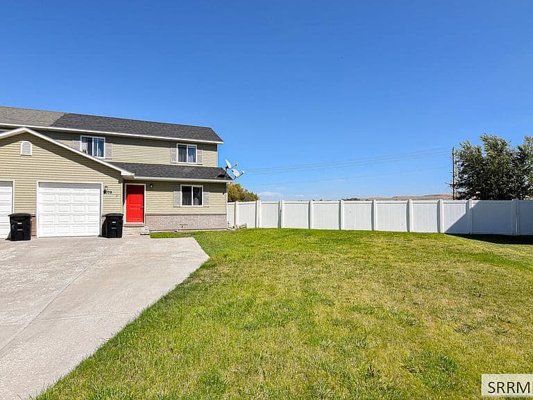 2079 Cassidy Dr photo 1