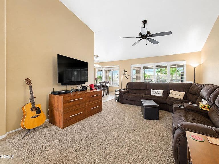 6322 W POTTER Drive photo 5
