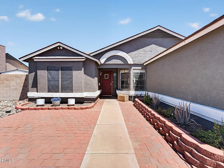 7862 W CHERYL Drive photo 3