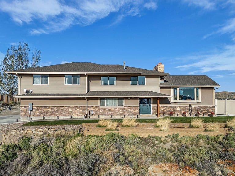 1113 Hilltop Dr photo 3
