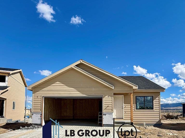 4558 Shale Cir photo 1
