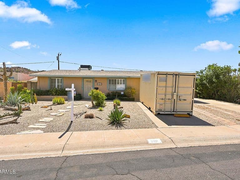 2217 E ACOMA Drive photo 5