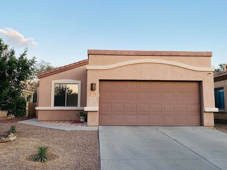 202 E Corte Rancho Encanto photo 1