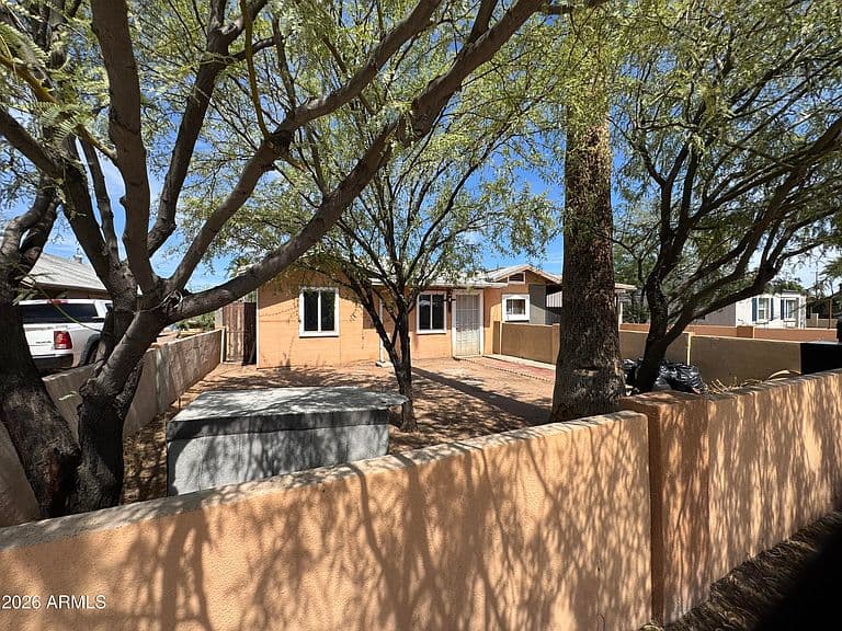 1746 E MONTE VISTA Road photo 1