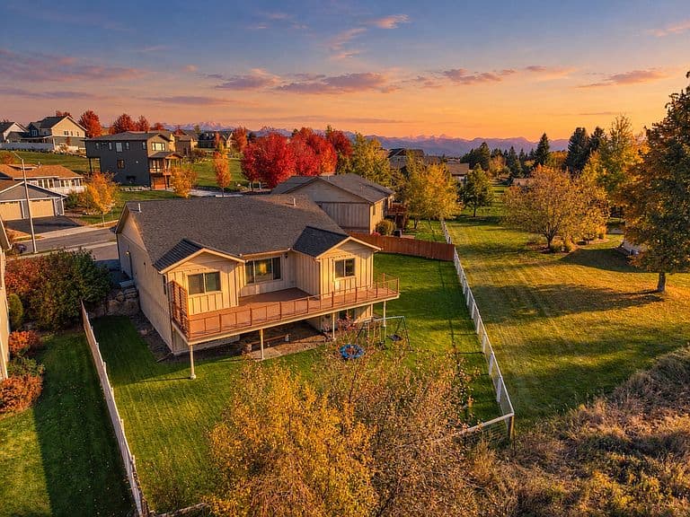231 Kara Dr photo 1