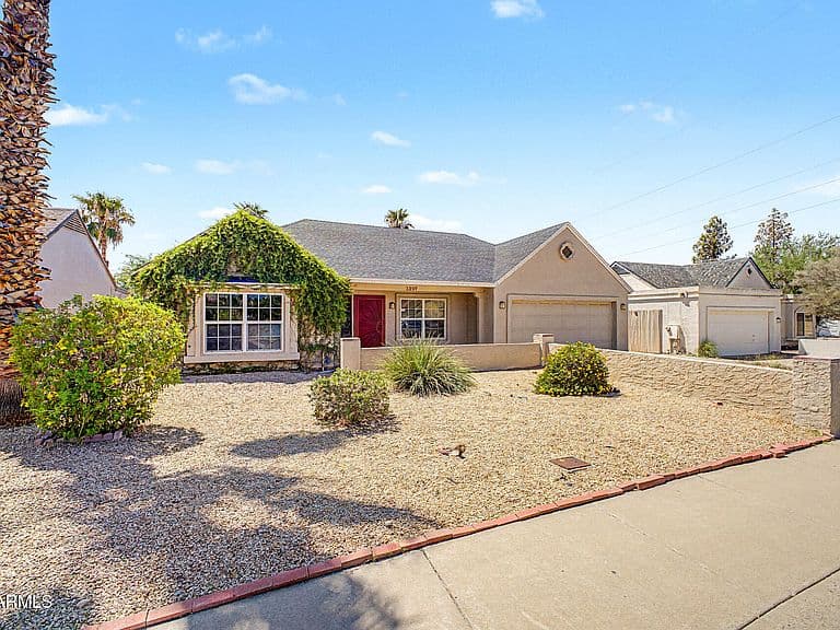 1207 E TONTO Lane photo 3
