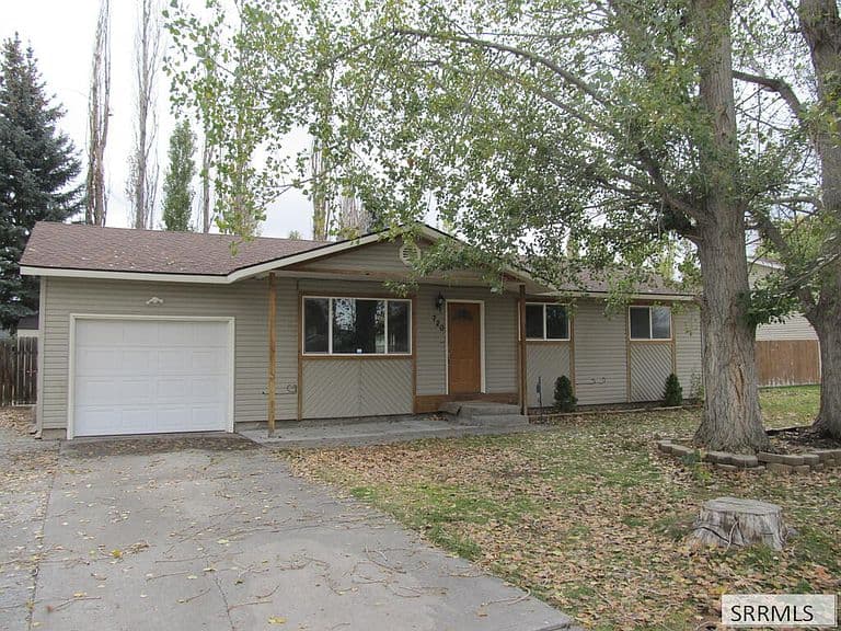 720 N Crimson Dr photo 1