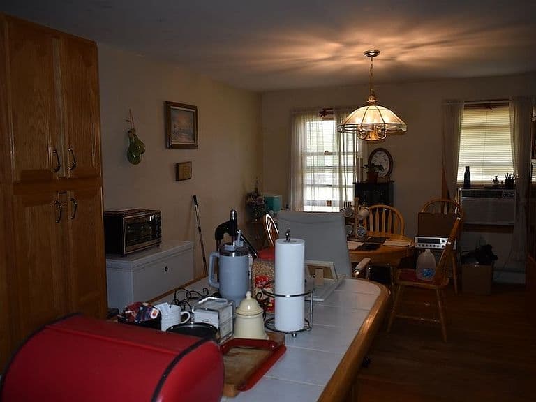13 Upland Drive photo 4