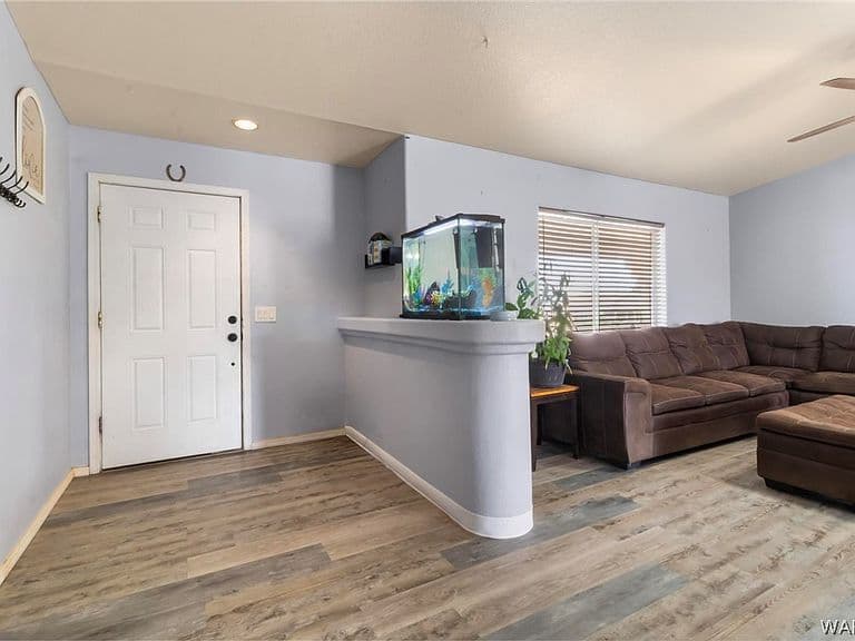 10010 N Concho Drive photo 4