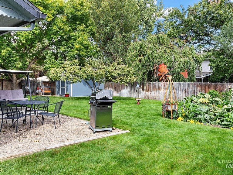 2162 W Santa Clara Dr photo 4