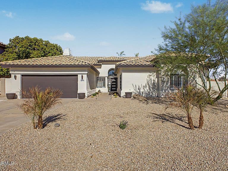 13253 S 35TH Court photo 1