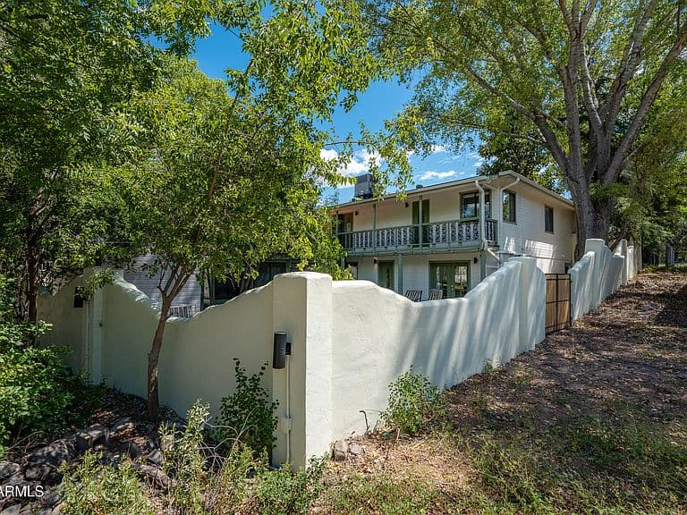 4025 E SYCAMORE Lane photo 4
