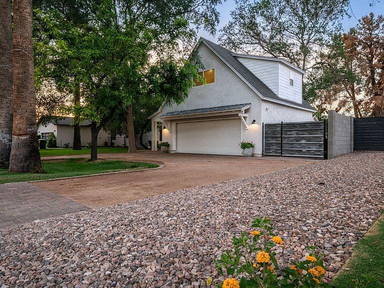 3244 E WELDON Avenue photo 4