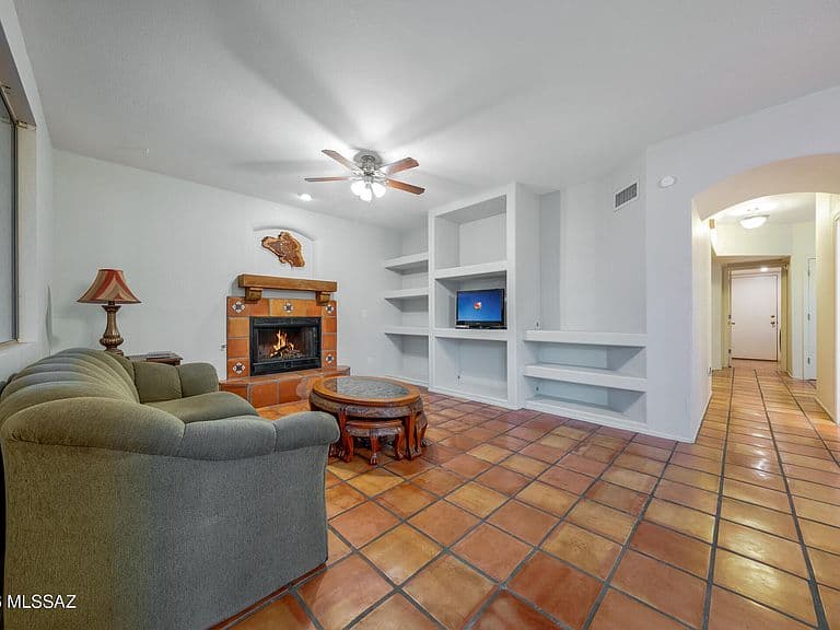 2711 W Camino De La Caterva photo 4