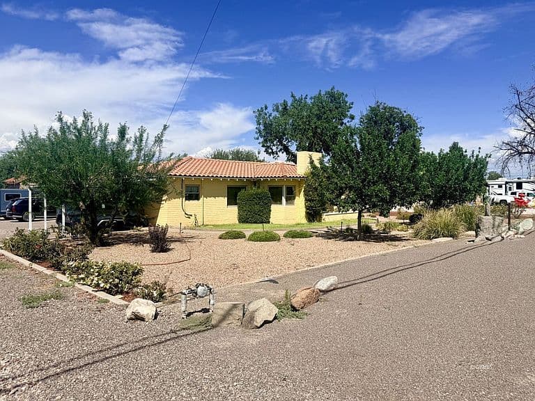 1200 W Relation St photo 2