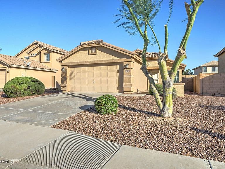 22174 W DESERT BLOOM Street photo 2