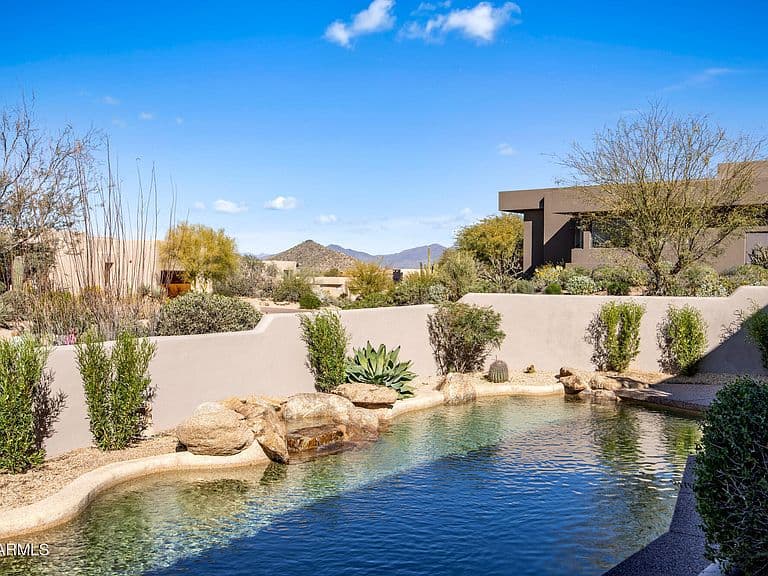 10874 E DALE Lane photo 2