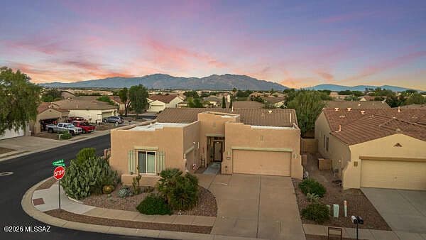 9348 N Indian Summer Dr photo 2