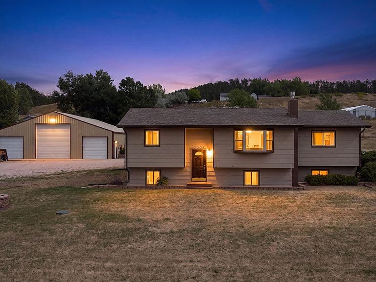 8062 Blucksberg Dr photo 1