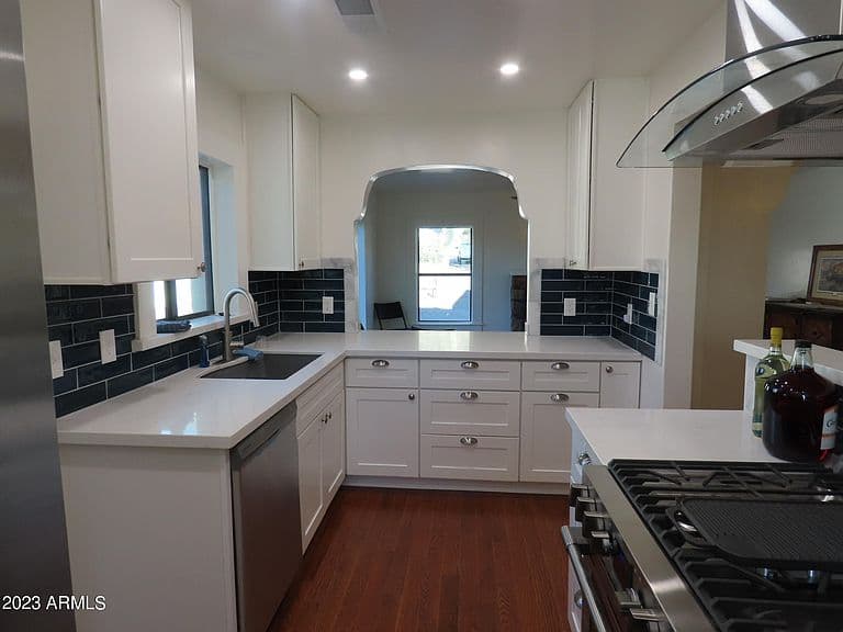 277 N Kellner Avenue photo 3