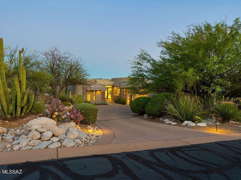 1893 E Quiet Canyon Dr photo 2