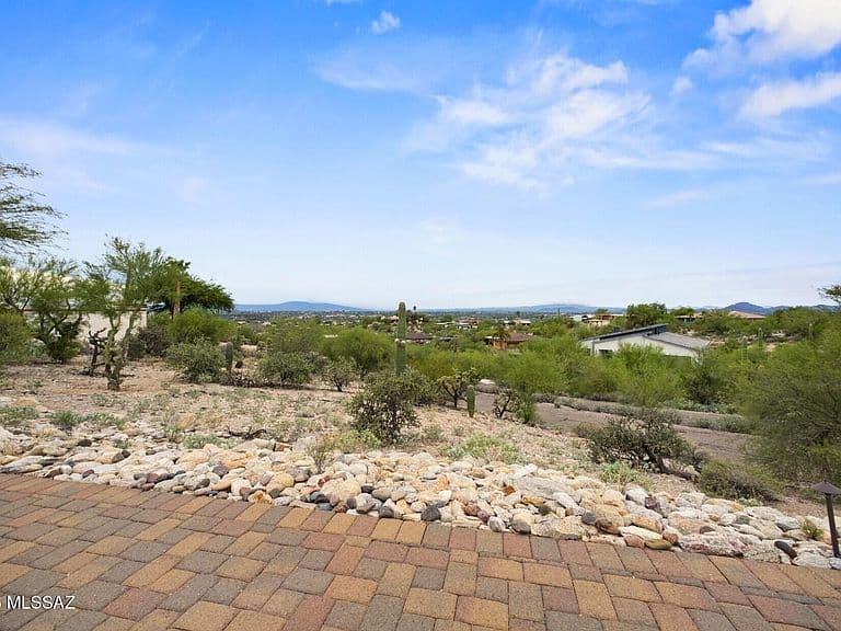 4524 N Camino Arco photo 4