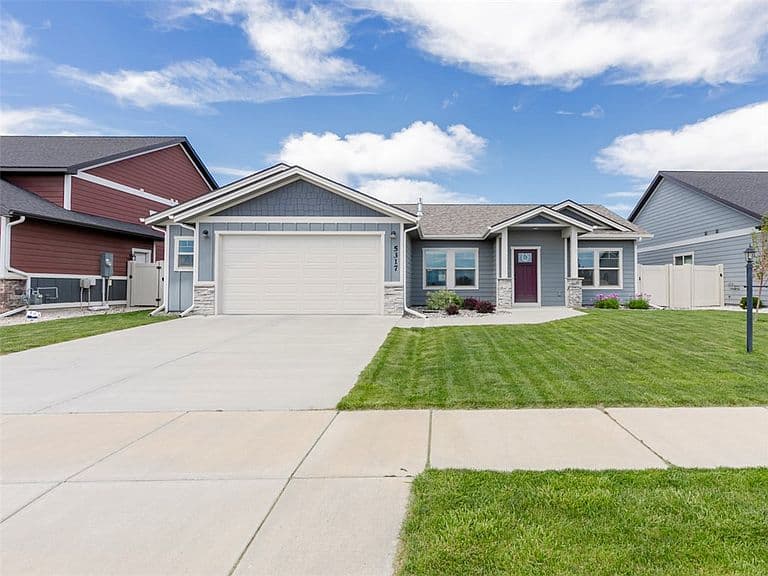 5317 Amherst Dr photo 2