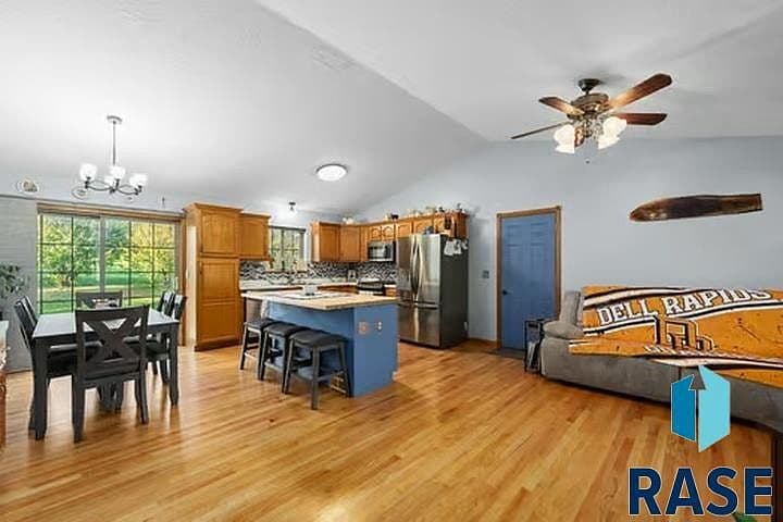 110 Johnstone Cir photo 2