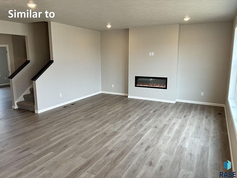 6229 W Goldberg Dr photo 4