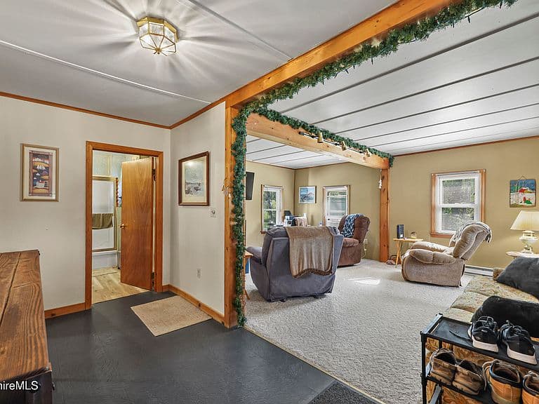 55 Canedy Ln photo 4