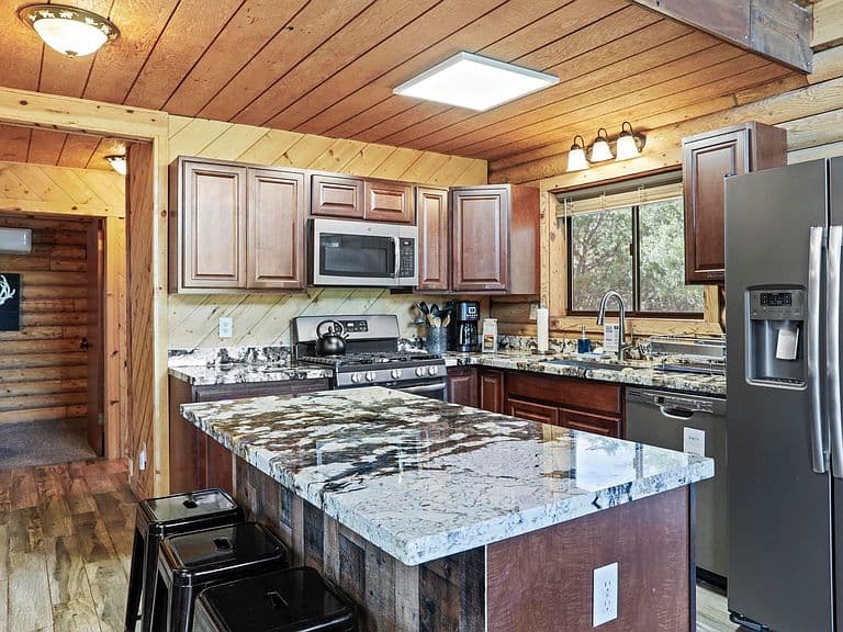 6872 W Fara Dr photo 5