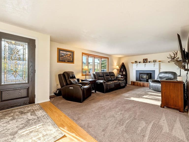 124 Cloud Peak Dr photo 3