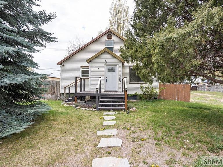 1425 Jefferson Ave photo 1