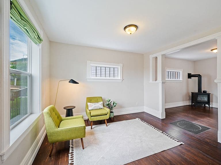 308 Blake St photo 4