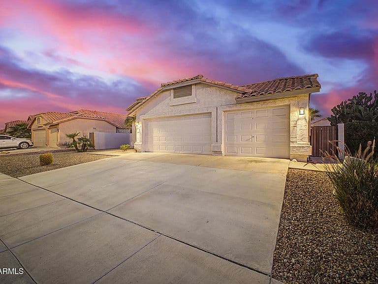 1651 W Springfield Way photo 3