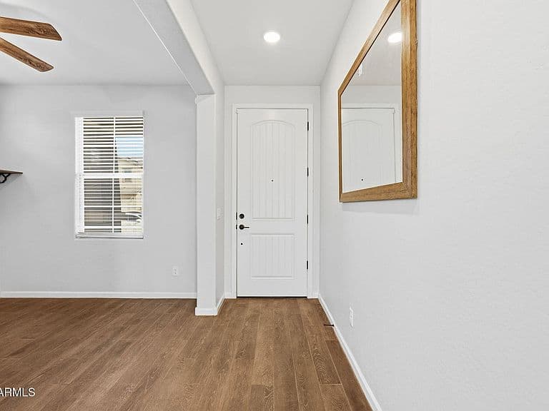 735 W NOVA Place photo 3
