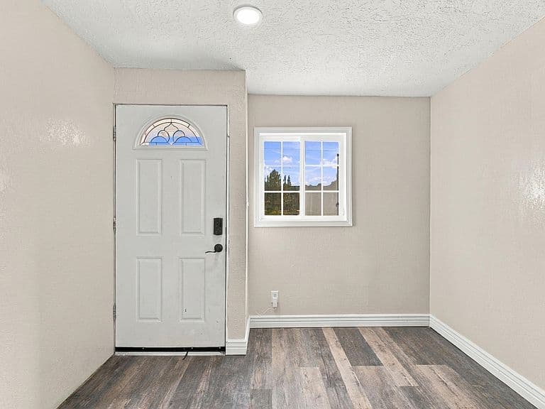 218 Reservation Rd photo 3