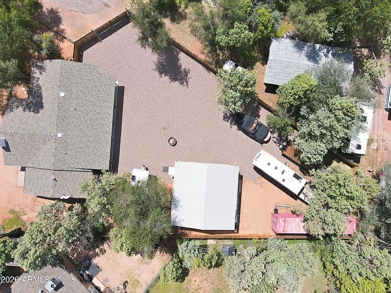 323 W ROUNDUP Road photo 4