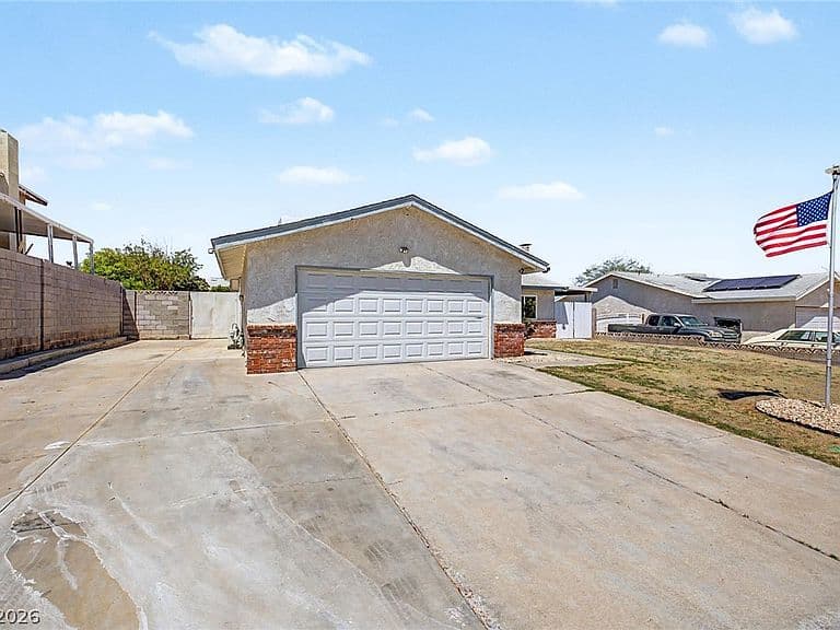 617 Mosswood Dr photo 3