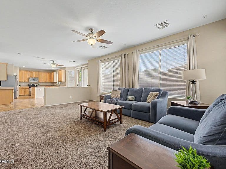 31292 N SADDLEBAG Lane photo 3