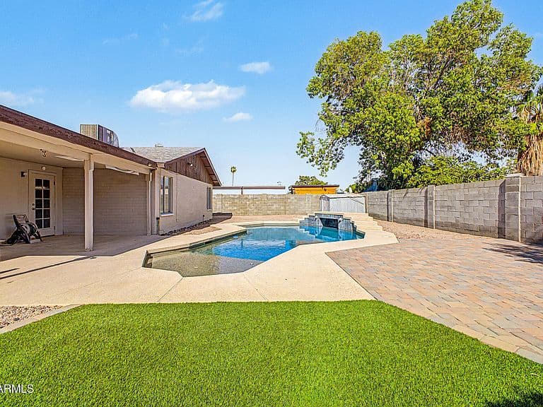 6957 W SAN JUAN Avenue photo 3