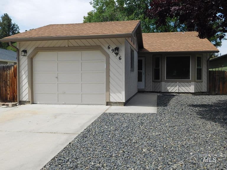 6996 W Gillis Dr photo 5