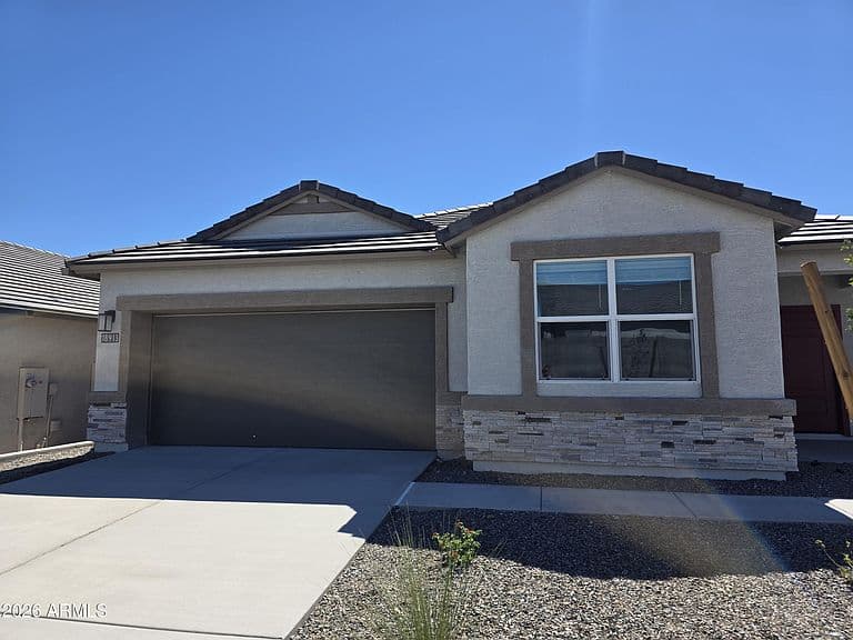 18913 E LUZON Drive photo 1