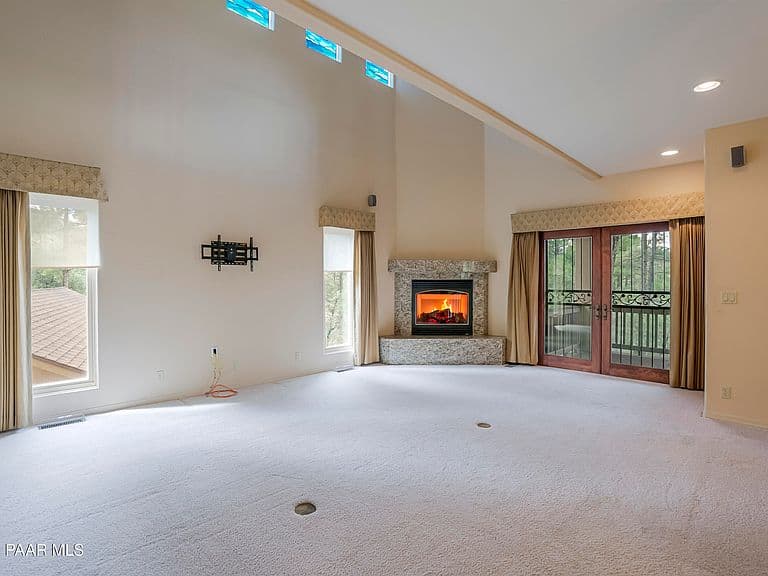 1256 W Coyote Run Trl photo 5