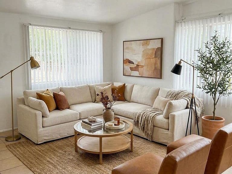 1105 E Garden Loop photo 2