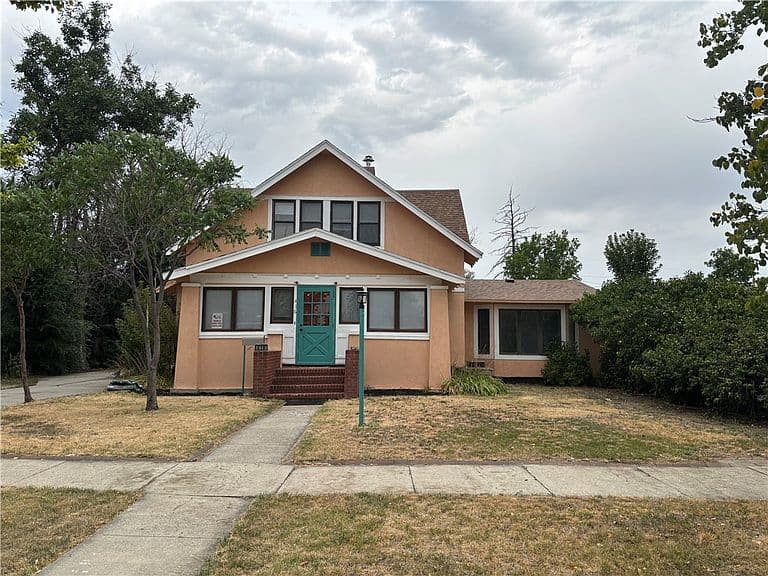 416 N Cody Ave photo 2