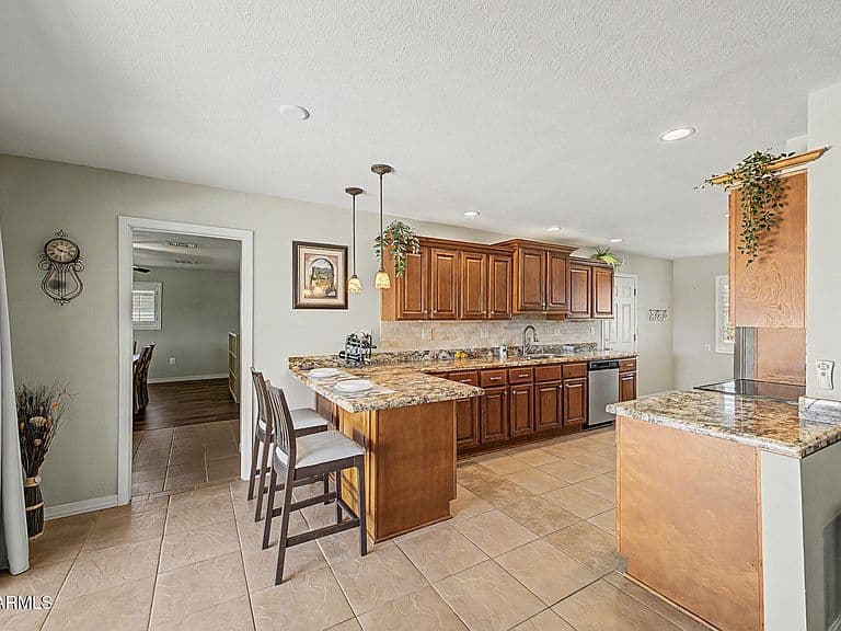 9220 W PINERIDGE Drive photo 4